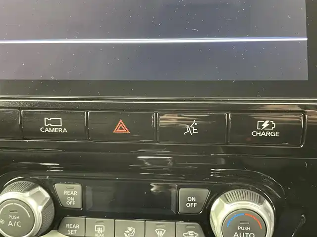 日産 セレナ e－パワー ハイウェイスター V 千葉県 2021(令3)年 3.1万km ブリリアントホワイトパール 2トーン 禁煙車/純正9インチメモリーナビ/ DVD Bluetooth フルセグTV/後方モニター/アラウンドビューモニター/エマージェンシーブレーキ/インテリジェントルームミラー/プロパイロット/ETC2.0/両側電動スライドドア/電動パーキングブレーキ/オートホールド/電動格納サイドミラー/リアサンシェード/前後コーナーセンサー/ウィンカーミラー/プッシュスタート/LEDヘッドライト（オートライト）/フォグランプ