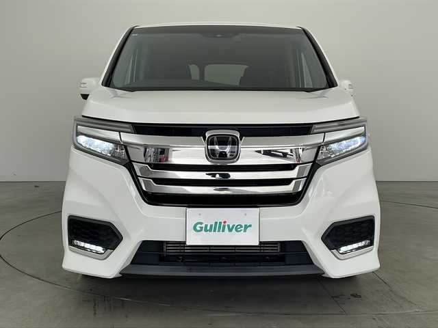 ホンダ ステップワゴン スパーダ ホンダセンシング 兵庫県 2018(平30)年 9.1万km プラチナホワイトパール ・純正9インチナビ/・CD・DVD・TV・SV・BT・USB・Apple　Carplay)/・衝突軽減ブレーキ/・アダプティブクルーズコントロール/・レーンキーピングアシスト/・標識認識機能/・先行者発進お知らせ/・ビルトインETC/・純正ドライブレコーダー/・パドルシフト/・2列目サンシェード/・ECON/・純正16インチホイール/・オートレベリングLEDヘッドライト/・プッシュスタート/・スマートキー/・スペアキー