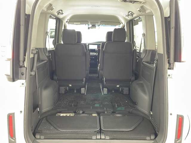 ホンダ ステップワゴン スパーダ ホンダセンシング 兵庫県 2018(平30)年 9.1万km プラチナホワイトパール ・純正9インチナビ/・CD・DVD・TV・SV・BT・USB・Apple　Carplay)/・衝突軽減ブレーキ/・アダプティブクルーズコントロール/・レーンキーピングアシスト/・標識認識機能/・先行者発進お知らせ/・ビルトインETC/・純正ドライブレコーダー/・パドルシフト/・2列目サンシェード/・ECON/・純正16インチホイール/・オートレベリングLEDヘッドライト/・プッシュスタート/・スマートキー/・スペアキー