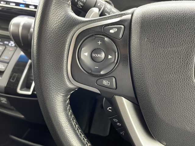 ホンダ ステップワゴン スパーダ ホンダセンシング 兵庫県 2018(平30)年 9.1万km プラチナホワイトパール ・純正9インチナビ/・CD・DVD・TV・SV・BT・USB・Apple　Carplay)/・衝突軽減ブレーキ/・アダプティブクルーズコントロール/・レーンキーピングアシスト/・標識認識機能/・先行者発進お知らせ/・ビルトインETC/・純正ドライブレコーダー/・パドルシフト/・2列目サンシェード/・ECON/・純正16インチホイール/・オートレベリングLEDヘッドライト/・プッシュスタート/・スマートキー/・スペアキー