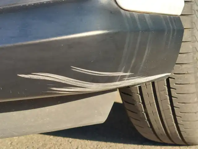 ホンダ フリード＋ ハイブリット クロスター ホンダセンシング 東京都 2021(令3)年 6.5万km プラチナホワイトパール 純正9インチナビ/フルセグ/バックカメラ/ビルトインETC/両側パワースライドドア/ハーフレザーシート/シートヒーター/Cパッケージ/衝突軽減ブレーキ/レーンキープアシスト/レーダークルーズコントロール/コーナーセンサー/スマートキー/LEDヘッドライト