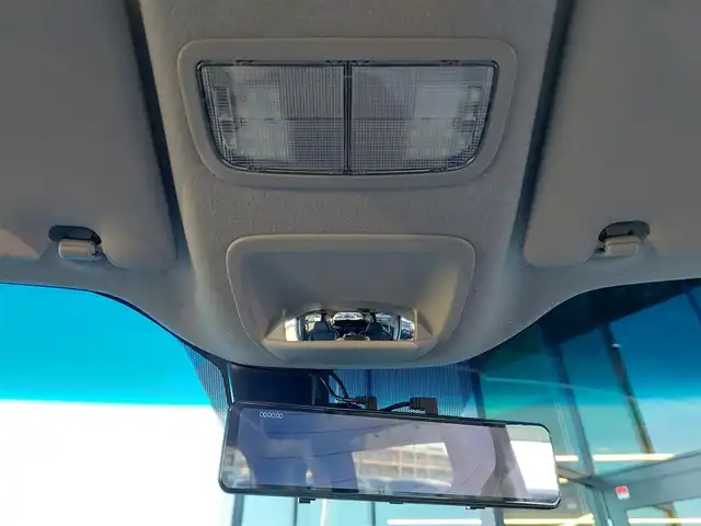 ホンダ フリード＋ ハイブリット クロスター ホンダセンシング 東京都 2021(令3)年 6.5万km プラチナホワイトパール 純正9インチナビ/フルセグ/バックカメラ/ビルトインETC/両側パワースライドドア/ハーフレザーシート/シートヒーター/Cパッケージ/衝突軽減ブレーキ/レーンキープアシスト/レーダークルーズコントロール/コーナーセンサー/スマートキー/LEDヘッドライト