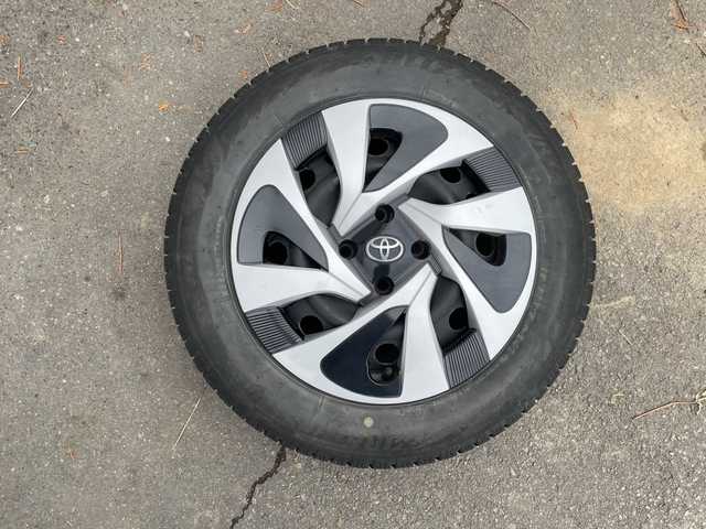 トヨタ アクア S スタイルブラック 道東・釧路十勝 2020(令2)年 5.3万km ホワイトパールクリスタルシャイン 純正ナビ/・ワンセグ/BT/CD/ラジオ/バックカメラ/スタッドレスキャップ付積込/ステアリングスイッチ/トヨタセーフティセンス/レーンキープアシスト/オートマチックハイビーム/LEDヘッドライト/LEDフォグランプ/フロアマット/ドアバイザー