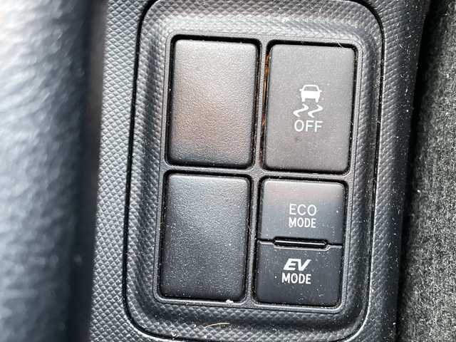 トヨタ アクア S スタイルブラック 道東・釧路十勝 2020(令2)年 5.3万km ホワイトパールクリスタルシャイン 純正ナビ/・ワンセグ/BT/CD/ラジオ/バックカメラ/スタッドレスキャップ付積込/ステアリングスイッチ/トヨタセーフティセンス/レーンキープアシスト/オートマチックハイビーム/LEDヘッドライト/LEDフォグランプ/フロアマット/ドアバイザー