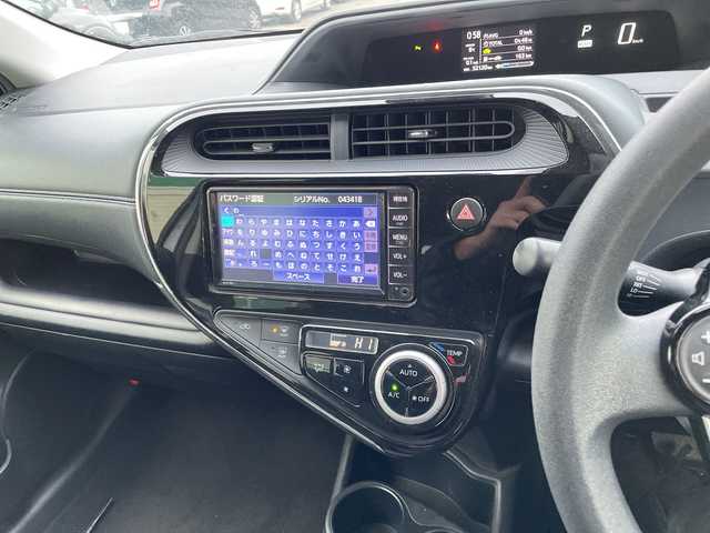 トヨタ アクア S スタイルブラック 道東・釧路十勝 2020(令2)年 5.3万km ホワイトパールクリスタルシャイン 純正ナビ/・ワンセグ/BT/CD/ラジオ/バックカメラ/スタッドレスキャップ付積込/ステアリングスイッチ/トヨタセーフティセンス/レーンキープアシスト/オートマチックハイビーム/LEDヘッドライト/LEDフォグランプ/フロアマット/ドアバイザー