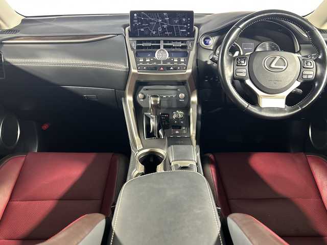 レクサス ＮＸ 300h バージョンL 神奈川県 2018(平30)年 5.1万km グラファイトブラックガラスフレーク レクサスセーフティシステム＋/純正メーカーオプションナビ/・BT/フルセグTV/CD/DVD/BD/USB/AUX/MiraCast/バックカメラ/合皮シート/パワーシート(D/N/2列目)/メモリシート(D)/シートヒーター(D/N)/ベンチレーション(D/N)/パワーバックドア/電動サイドブレーキ/オートブレーキホールド/EVモード/ECO/SPORTモード/nanoe/BSM/革巻きステアリング/ステアリングスイッチ/パドルシフト/Autoライト/ステアリングヒーター/三眼LED/フォグランプ/ビルトインETC2.0/純正ドライブレコーダー/後席電動格納シート/HUD/電動格納ミラー/ウィンカーミラー/純正フロアマット/純正18インチアルミホイール