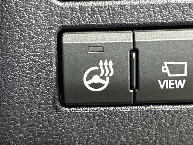 レクサス ＮＸ 300h バージョンL 神奈川県 2018(平30)年 5.1万km グラファイトブラックガラスフレーク レクサスセーフティシステム＋/純正メーカーオプションナビ/・BT/フルセグTV/CD/DVD/BD/USB/AUX/MiraCast/バックカメラ/合皮シート/パワーシート(D/N/2列目)/メモリシート(D)/シートヒーター(D/N)/ベンチレーション(D/N)/パワーバックドア/電動サイドブレーキ/オートブレーキホールド/EVモード/ECO/SPORTモード/nanoe/BSM/革巻きステアリング/ステアリングスイッチ/パドルシフト/Autoライト/ステアリングヒーター/三眼LED/フォグランプ/ビルトインETC2.0/純正ドライブレコーダー/後席電動格納シート/HUD/電動格納ミラー/ウィンカーミラー/純正フロアマット/純正18インチアルミホイール