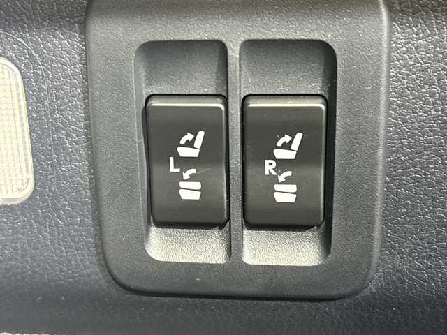 レクサス ＮＸ 300h バージョンL 神奈川県 2018(平30)年 5.1万km グラファイトブラックガラスフレーク レクサスセーフティシステム＋/純正メーカーオプションナビ/・BT/フルセグTV/CD/DVD/BD/USB/AUX/MiraCast/バックカメラ/合皮シート/パワーシート(D/N/2列目)/メモリシート(D)/シートヒーター(D/N)/ベンチレーション(D/N)/パワーバックドア/電動サイドブレーキ/オートブレーキホールド/EVモード/ECO/SPORTモード/nanoe/BSM/革巻きステアリング/ステアリングスイッチ/パドルシフト/Autoライト/ステアリングヒーター/三眼LED/フォグランプ/ビルトインETC2.0/純正ドライブレコーダー/後席電動格納シート/HUD/電動格納ミラー/ウィンカーミラー/純正フロアマット/純正18インチアルミホイール