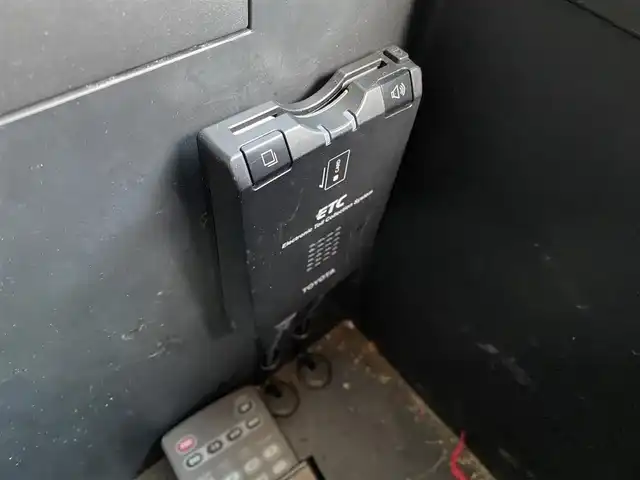 トヨタ ヴェルファイア 2．4Z 福岡県 2008(平20)年 19.6万km ボルドーマイカメタリック ・純正ナビ／ＡＵＸ／ＳＤ/・バックカメラ/・ワンセグテレビ/・ＥＴＣ/・純正１８ＡＷ/・取扱説明書/・保証書/・フリップダウンモニター