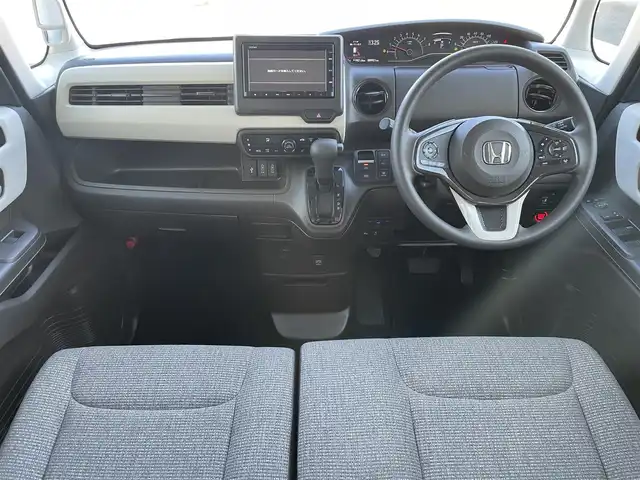 ホンダ Ｎ ＢＯＸ L 静岡県 2022(令4)年 1万km プレミアムサンライトホワイトパール ワンオーナー　/純正ナビ　/・Ｂｌｕｅｔｏｏｔｈ接続　/・ＵＳＢ入力端子　/レーダークルーズコントロール　/片側パワースライドドア　/電動パーキングブレーキ/オートブレーキホールド　/プッシュスタート　/スマートキー　/前席シートヒーター　/ＬＥＤオートライト/オートハイビーム/ビルトインETC/衝突被害軽減ブレーキ/レーンアシスト/横滑り防止装置/純正フロアマット/取扱説明書/保証書