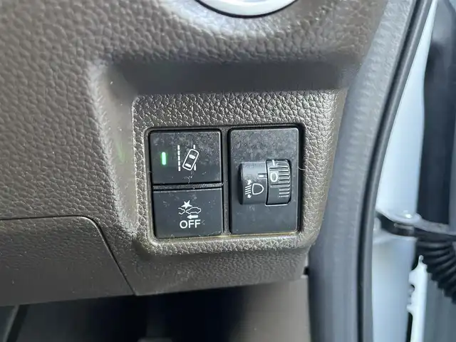 ホンダ Ｎ ＢＯＸ L 静岡県 2022(令4)年 1万km プレミアムサンライトホワイトパール ワンオーナー　/純正ナビ　/・Ｂｌｕｅｔｏｏｔｈ接続　/・ＵＳＢ入力端子　/レーダークルーズコントロール　/片側パワースライドドア　/電動パーキングブレーキ/オートブレーキホールド　/プッシュスタート　/スマートキー　/前席シートヒーター　/ＬＥＤオートライト/オートハイビーム/ビルトインETC/衝突被害軽減ブレーキ/レーンアシスト/横滑り防止装置/純正フロアマット/取扱説明書/保証書