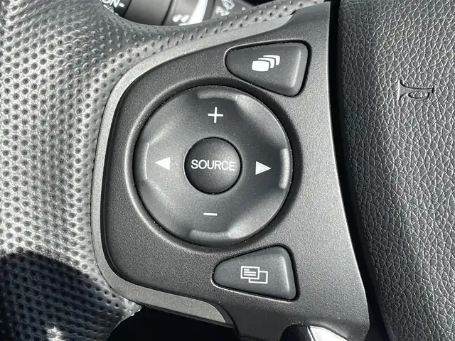 ホンダ フリード ハイブリット モデューロX ホンダセンシング 大阪府 2021(令3)年 3.2万km プラチナホワイトパール 純正ナビ /・フルセグTV BT/USB/DVD /ホンダセンシング /バックカメラ /ETC /両側パワースライドドア /純正フロアマット /ハーフレザーシート /純正15インチAW /LEDヘッド・フォグ /スペアキー/保証書・取説