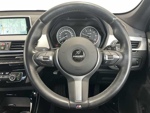 ＢＭＷ Ｘ１ xDrive 18d Mスポーツ 静岡県 2016(平28)年 4.2万km エストリル・ブルー インテリジェントセーフティ/・衝突警告/・歩行者警告/・車線逸脱警告/クルーズコントロール/コーナーセンサー/ヒルディセントコントロール/プッシュスタート/アイドリングストップ/MTモード付きAT/純正ナビ/バックカメラ/ETC/ドライブレコーダー CSD-560FH/パワーバックドア/ルーフレール/LEDヘッドライト/オートライト/ドアバイザー/19インチ社外アルミホイール/純正アルミホイール付きスタッドレスタイヤ４本車載