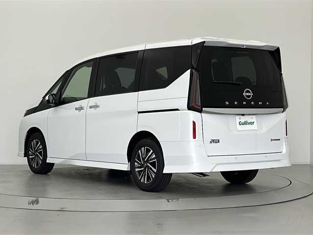 日産 セレナ e－パワー ハイウェイスター V 宮城県 2025(令7)年 0.1万km未満 プリズムホワイト 登録済未使用車/e-POWER　ハイウエイスターV/NissanConnectナビゲーションシステム（地デジ内蔵）/純正12インチアドバンスドドライブアシストディスプレイ/両側パワースライドドア/アダプティブLEDヘッドライトシステム/インテリジェント アラウンドビューモニター/インテリジェント ルームミラー/ブラインドスポットモニター/e-pedal/ワイヤレス充電器/6スピーカー/ビルトインETC2.0ユニット/ドライブレコーダー（前後セット）/プロパイロット（ナビリンク機能付）/ヘッドランプ オートレベライザー/アダプティブLEDヘッドライトシステム/インテリジェント ルームミラー/プロパイロット（ナビリンク機能付）/プロパイロット緊急停止支援システム（SOSコール機能付）+SOSコール（488400円/AUTOホールド/ETC/スマートキーX２