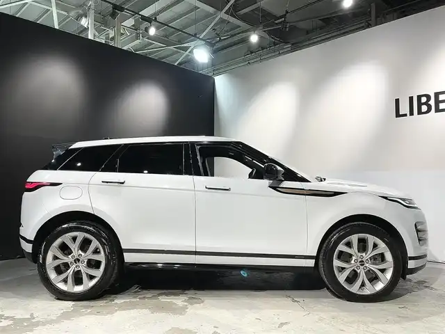 ランドローバー レンジローバーイヴォーク Rダイナミック S 道央・札幌 2019(令1)年 2.8万km ユーロンホワイト アダプティブクルーズコントロール/360°サラウンドカメラ/ユーカリテキスタイルULTRAFABRICSシート/シートヒーター/10ウェイマニュアルフロントシート/マトリックスLEDヘッドライト/オートライト/エマージェンシーブレーキ/ドライバーコンディションモニター/クリアサイトインテリアリアビューカメラ/ブラインドスポットアシスト/ＨＵＤ/キーレスエントリー/レインセンサー/ハンズフリーパワーテールゲート/・保証書、取扱説明書(有)/・スペアキー×1/・冬タイヤ有