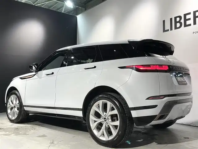 ランドローバー レンジローバーイヴォーク Rダイナミック S 道央・札幌 2019(令1)年 2.8万km ユーロンホワイト アダプティブクルーズコントロール/360°サラウンドカメラ/ユーカリテキスタイルULTRAFABRICSシート/シートヒーター/10ウェイマニュアルフロントシート/マトリックスLEDヘッドライト/オートライト/エマージェンシーブレーキ/ドライバーコンディションモニター/クリアサイトインテリアリアビューカメラ/ブラインドスポットアシスト/ＨＵＤ/キーレスエントリー/レインセンサー/ハンズフリーパワーテールゲート/・保証書、取扱説明書(有)/・スペアキー×1/・冬タイヤ有