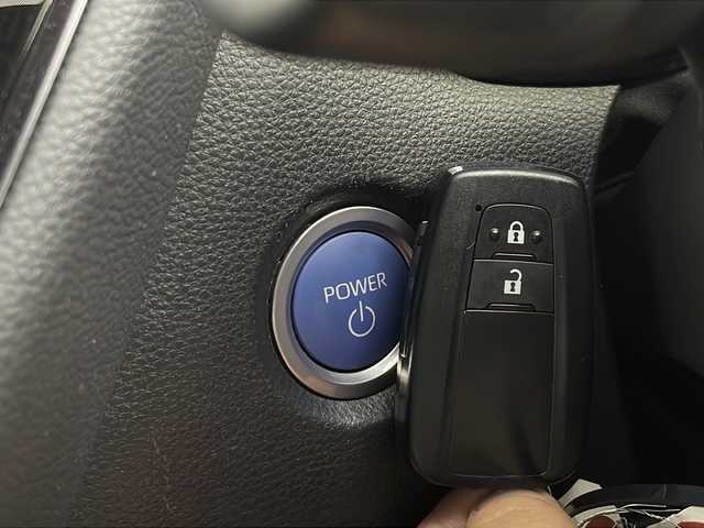 トヨタ カローラツーリング ハイブリッド ダブルバイビー 三重県 2020(令2)年 4.4万km ホワイトパールクリスタルシャイン 禁煙車　/純正ディスプレイオーディオナビ　/バックカメラ　/ETC/レーダークルーズコントロール　/コーナーセンサー　/オートライト　/オートハイビーム　/衝突軽減　/レーンキープアシスト　/ＢＳＭ　/エンジンスタートボタン