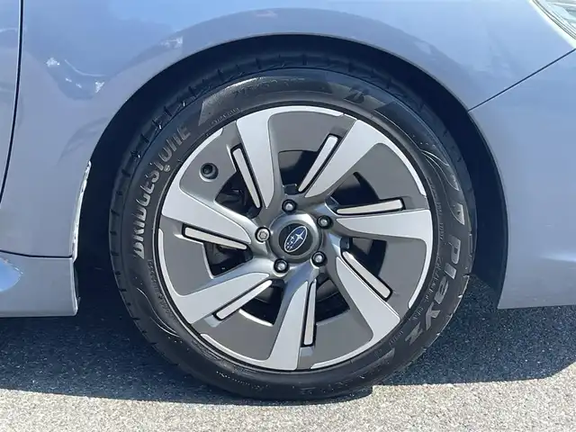 スバル レヴォーグ 1．6GT アイサイト 佐賀県 2015(平27)年 13.7万km スティールブルーグレーM （株)IDOMが運営する【じしゃロン佐賀店】の自社ローン専用車両になります。/こちらは現金またはオートローンご利用時の価格です。自社ローンご希望の方は別途その旨お申付け下さい/純正ナビ/　Bluetooth/フルセグ/　CD/DVD/AM/FM/バックカメラ/4WD/ETC/クルーズコントロール/ターボ/LEDヘッドライト/パドルシフト/MTモード付AT/プッシュスタート/スマートキー/パワーシート/純正フロアマット/純正17インチアルミホイール/オートライト/衝突被害軽減システム/盗難防止装置