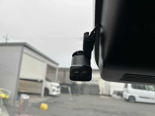 日産 ノート X 茨城県 2022(令4)年 2.3万km カーマインレッド 純正ナビ /純正AW /ブラインドスポットモニター /ETC /ドライブレコ―ダー /スマートキー /ABS /デジタルインナーミラー /コーナーセンサー /シートヒーター /ステアリングヒーター /ステアリングリモコン