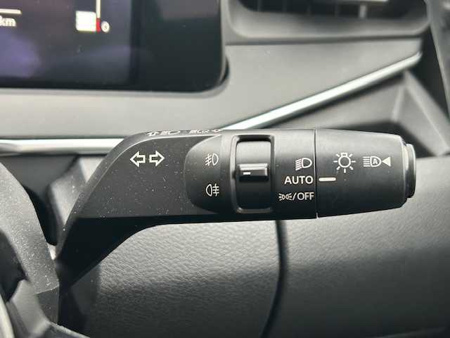 日産 ノート X 茨城県 2022(令4)年 2.3万km カーマインレッド 純正ナビ /純正AW /ブラインドスポットモニター /ETC /ドライブレコ―ダー /スマートキー /ABS /デジタルインナーミラー /コーナーセンサー /シートヒーター /ステアリングヒーター /ステアリングリモコン