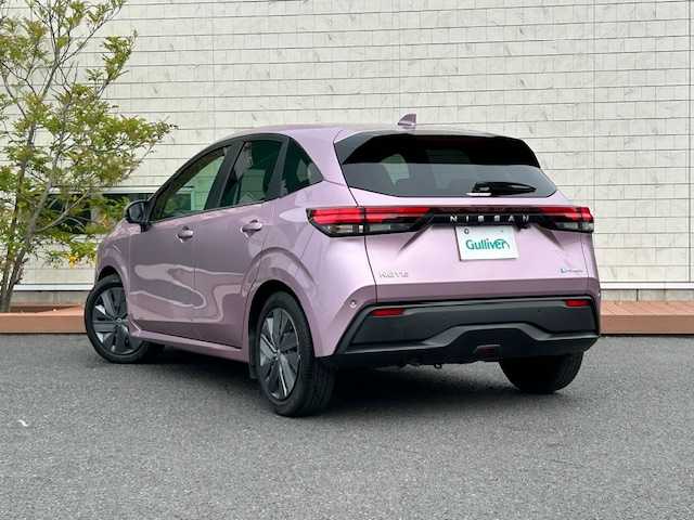 日産 ノート X 茨城県 2022(令4)年 2.3万km カーマインレッド 純正ナビ /純正AW /ブラインドスポットモニター /ETC /ドライブレコ―ダー /スマートキー /ABS /デジタルインナーミラー /コーナーセンサー /シートヒーター /ステアリングヒーター /ステアリングリモコン