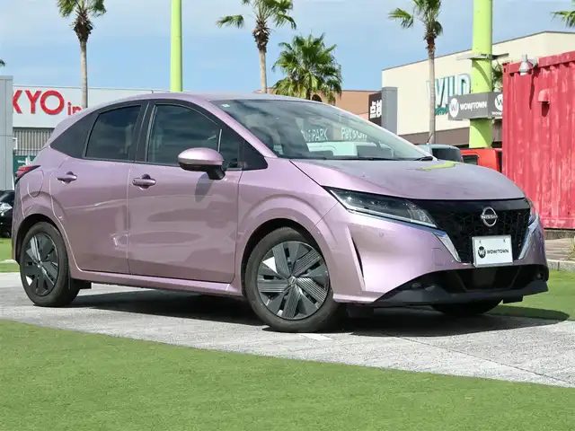 日産 ノート X 千葉県 2022(令4)年 2.3万km ピンク エマージェンシーブレーキ/9インチ純正メモリーナビ/地デジTV/【CD再生機能　Bluetooth接続】/ドライブレコーダー（DH5-D）/革巻きステアリング/ステアリングヒーター/ステアリングスイッチ/LEDヘッドライト/フォグライト/ウインカーミラー/コーナーセンサー/サイド/カーテンエアバッグ/インテリジェントキー