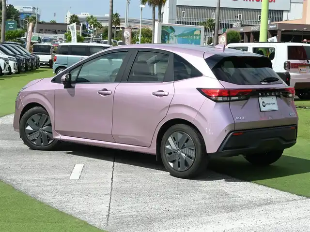 日産 ノート X 千葉県 2022(令4)年 2.3万km ピンク エマージェンシーブレーキ/9インチ純正メモリーナビ/地デジTV/【CD再生機能　Bluetooth接続】/ドライブレコーダー（DH5-D）/革巻きステアリング/ステアリングヒーター/ステアリングスイッチ/LEDヘッドライト/フォグライト/ウインカーミラー/コーナーセンサー/サイド/カーテンエアバッグ/インテリジェントキー
