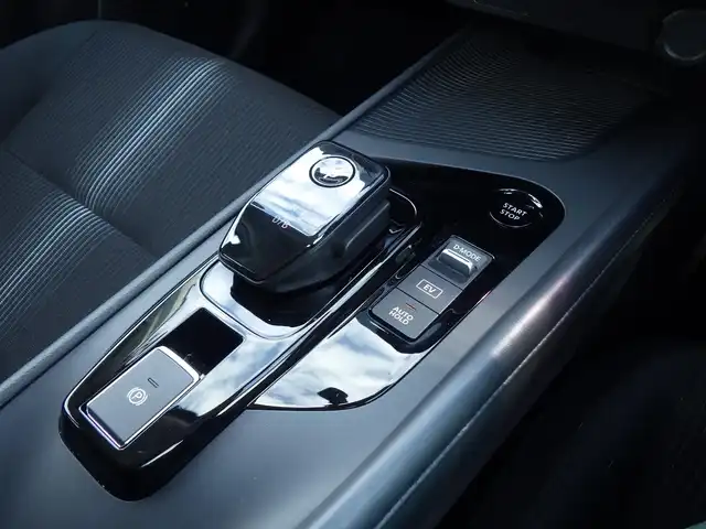 日産 ノート X 千葉県 2022(令4)年 2.3万km ピンク エマージェンシーブレーキ/9インチ純正メモリーナビ/地デジTV/【CD再生機能　Bluetooth接続】/ドライブレコーダー（DH5-D）/革巻きステアリング/ステアリングヒーター/ステアリングスイッチ/LEDヘッドライト/フォグライト/ウインカーミラー/コーナーセンサー/サイド/カーテンエアバッグ/インテリジェントキー