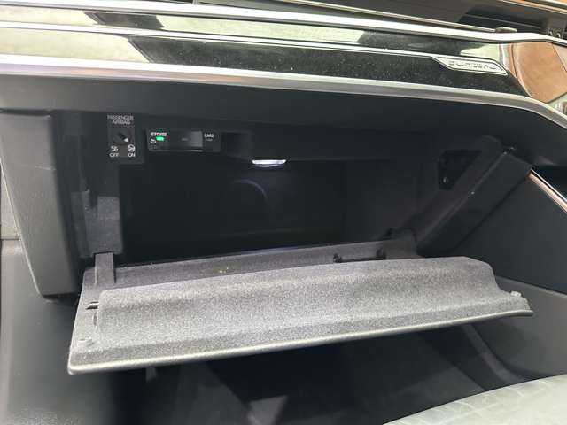 アウディ Ａ６ アバント 40TDIクワトロ 千葉県 2020(令2)年 4.4万km グレイシアホワイトメタリック バーチャルコックピット　/純正ナビ　/３６０°カメラ　/ＡＣＣ　/ＢＳＭ　/ＬＥＤヘッドライト　/オートライト　/電動リアゲート　/黒革　/シートヒーター　/パワーシート　/ＥＴＣ２．０　/純正１８インチＡＷ