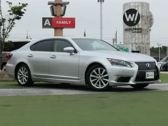 レクサス ＬＳ 460 千葉県 2014(平26)年 6.5万km ソニックシルバー レクサスプレミアムサウンドシステム/純正HDDナビ/地デジTV/【DVD/CD再生機能　Bluetooth接続】/バックカメラ/リバース連動ドアミラー（左/右）/ドライブレコーダー/前席パワーシート/コンビハンドル/ステアリングヒーター/ステアリングスイッチ/ETC/LEDヘッドライト/フォグライト/ウインカーミラー/クリアランスソナー/純正18インチアルミホイル/サイド/カーテンエアバッグ/スマートキー