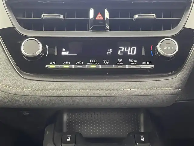 トヨタ カローラツーリング ハイブリッド ダブルバイビー 埼玉県 2023(令5)年 2.9万km プラチナホワイトパールマイカ モデリスタエアロ　/純正ナビ　/　(フルセグ/AM/FM/Bluetooth)　/ビルトインＥＴＣ２．０　/ステアリングヒーター　/トヨタセーフティセンス　/レーンディパーチャーアラート　/ブラインドスポットモニター　/プリクラッシュセーフティ/プロアクティブドライビングアシスト/リヤクロストラフィックアラート/パーキングサポートブレーキ/安心降車アシスト機能/ロードサインアシスト