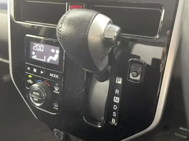 トヨタ ルーミー カスタムG S 富山県 2017(平29)年 6.6万km パールホワイトⅢ 純正ナビ/TV/CD/BT/バックカメラ/ETC/両側電動スライドドア/クルコン/LED/オートライト /セーフティセンス/コーナーセンサー/ドラレコ /スマートキー