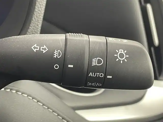 トヨタ ノア ハイブリッド S－Z 茨城県 2024(令6)年 1.5万km ホワイトパールクリスタルシャイン 純正10.5型DA/フルセグ/CD/DVDデッキ/アドバンストパーク/全方位カメラ/純正フリップダウンモニター/シグネチャーイルミブレード/快適利便パッケージ/衝突被害軽減ブレーキ/車線逸脱抑制装置/レーダークルーズコントロール/オートマチックハイビーム/クリアランスソナー/両側電動スライドドア/デジタルインナーミラー/HUD/ETC2.0/AC100V/シートヒーター/ステアリングヒーター/純正17インチAW/3眼LEDヘッドライト/スマートキー