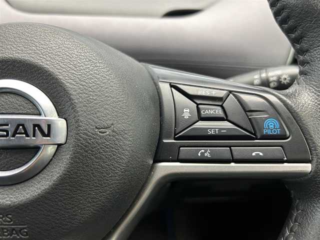 日産 セレナ e－パワー ハイウェイスター V 鹿児島県 2021(令3)年 3.5万km ブリリアントホワイトパール 純正ナビ/(フルセグ/Bluetooth/DVD/CD)/全方位カメラ/デジタルインナーミラー/フリップダウンモニター/プロパイロット/両側パワースライドドア/ハンズフリーオートスライドドア/ロールサンシェード/LEDヘッドライト/オートライト