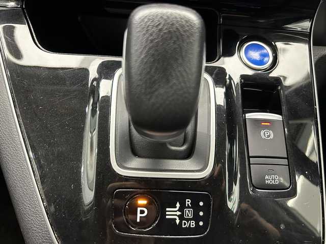 日産 セレナ e－パワー ハイウェイスター V 鹿児島県 2021(令3)年 3.5万km ブリリアントホワイトパール 純正ナビ/(フルセグ/Bluetooth/DVD/CD)/全方位カメラ/デジタルインナーミラー/フリップダウンモニター/プロパイロット/両側パワースライドドア/ハンズフリーオートスライドドア/ロールサンシェード/LEDヘッドライト/オートライト