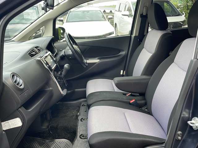 日産 デイズ ライダーHWS Gターボベース 京都府 2014(平26)年 4.3万km プレミアムパープルP ワンオーナー/純正ナビ/・ワンセグTV/BTオーディオ/CD/DVD/・FM/AM/バックカメラ/アラウンドビューモニター/ETC/ドライブレコーダー/純正AUTECHアルミホイール/純正AUTECHフロアマット/横滑り防止システム/ターボ車/プッシュスタート/オートライト/ステアリングスイッチ/ドアバイザー/スペアキー/保証書＆取説