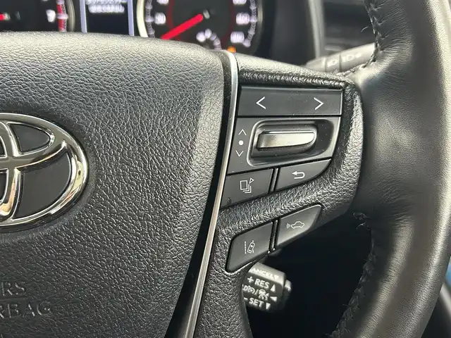 トヨタ アルファード S Cパッケージ 熊本県 2020(令2)年 6.5万km ホワイトパールクリスタルシャイン 禁煙車/純正ナビ/・フルセグTV/・Bluetooth/・FM/AM/・CD/DVD/・SD/・USB/TRDエアロ/純正フリップダウンモニター/両側パワースライドドア/デジタルインナーミラー/Wムーンルーフ/レーダークルーズコントロール/パワーバックドア/ブラインドスポットモニター/レーンキープアシスト/プリクラッシュブレーキ/駐車時支援パーキングサポートシステム/リアクロストラフィックアラート/前席ヒートシーター　/前席エアシート/パワーシート/メモリーシート/ステアリングヒーター/パワーバックドア/オットマン/純正フロアマット/純正１８インチAW/オートライト/オートマチックハイビーム/3眼LEDヘッドライト/フォグランプ/スマートキー/プッシュスタート/スペアキー1本/保証書/取扱説明書