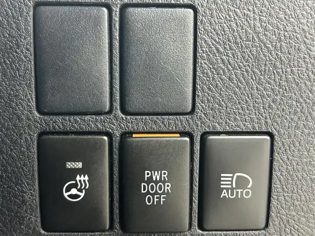 トヨタ アルファード S Cパッケージ 熊本県 2020(令2)年 6.5万km ホワイトパールクリスタルシャイン 禁煙車/純正ナビ/・フルセグTV/・Bluetooth/・FM/AM/・CD/DVD/・SD/・USB/TRDエアロ/純正フリップダウンモニター/両側パワースライドドア/デジタルインナーミラー/Wムーンルーフ/レーダークルーズコントロール/パワーバックドア/ブラインドスポットモニター/レーンキープアシスト/プリクラッシュブレーキ/駐車時支援パーキングサポートシステム/リアクロストラフィックアラート/前席ヒートシーター　/前席エアシート/パワーシート/メモリーシート/ステアリングヒーター/パワーバックドア/オットマン/純正フロアマット/純正１８インチAW/オートライト/オートマチックハイビーム/3眼LEDヘッドライト/フォグランプ/スマートキー/プッシュスタート/スペアキー1本/保証書/取扱説明書