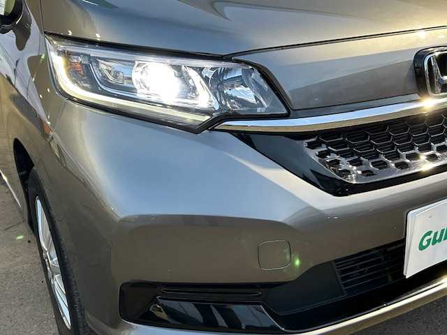 ホンダ フリード G ホンダセンシング 道東・釧路十勝 2021(令3)年 4.3万km スーパープラチナグレーメタリック ４WD/ホンダセンシング/純正ナビ(VXM-214VFi)/CD/DVD/BT/MSV/フルセグTV/バックカメラ/両側パワースライドドア/レーダークルーズコントロール/デアイサー /前席パワーシート/ミラーヒーター/ドライブレコーダー/LEDヘッドライト/ビルトインETC/ステアリモコン/社外アルミ付冬タイヤ積込