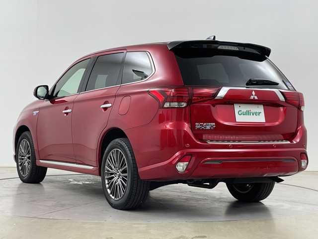 三菱 アウトランダー ＰＨＥＶ Sエディション 道央・札幌 2020(令2)年 0.9万km アメジストブラック/レッドM ・４WD  /サンルーフ/・衝突被害軽減ブレーキ/・レーンキープアシスト/・純正　ナビ/・Bluetooth/USB/フルセグTV/・アラウンドビューモニター/・パドルシフト/・レザーシート/前席シートヒーター/・ステアリングヒーター/・前席パワーシート/・パワーバックドア/・LEDオートライト/・オートマチックハイビーム/・スマートキー/・レーダークルーズコントロール/・横滑り防止装置/・盗難防止装置/・ETC/・ABS/・AC1500W