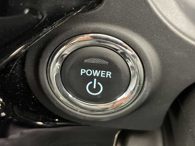 三菱 アウトランダー ＰＨＥＶ Sエディション 道央・札幌 2020(令2)年 0.9万km アメジストブラック/レッドM ・４WD  /サンルーフ/・衝突被害軽減ブレーキ/・レーンキープアシスト/・純正　ナビ/・Bluetooth/USB/フルセグTV/・アラウンドビューモニター/・パドルシフト/・レザーシート/前席シートヒーター/・ステアリングヒーター/・前席パワーシート/・パワーバックドア/・LEDオートライト/・オートマチックハイビーム/・スマートキー/・レーダークルーズコントロール/・横滑り防止装置/・盗難防止装置/・ETC/・ABS/・AC1500W