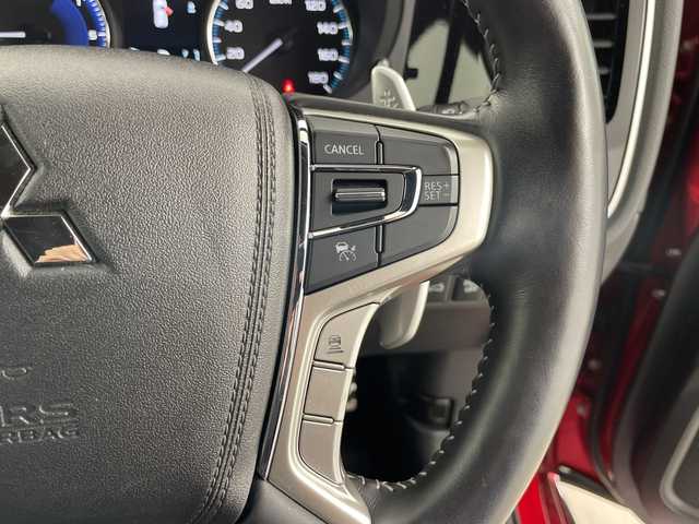 三菱 アウトランダー ＰＨＥＶ Sエディション 道央・札幌 2020(令2)年 0.9万km アメジストブラック/レッドM ・４WD  /サンルーフ/・衝突被害軽減ブレーキ/・レーンキープアシスト/・純正　ナビ/・Bluetooth/USB/フルセグTV/・アラウンドビューモニター/・パドルシフト/・レザーシート/前席シートヒーター/・ステアリングヒーター/・前席パワーシート/・パワーバックドア/・LEDオートライト/・オートマチックハイビーム/・スマートキー/・レーダークルーズコントロール/・横滑り防止装置/・盗難防止装置/・ETC/・ABS/・AC1500W