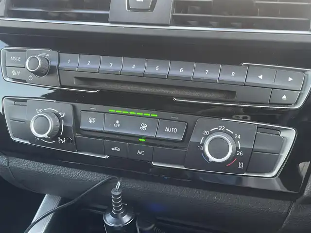 ＢＭＷ ２２０ｉ クーペ Mスポーツ 東京都 2017(平29)年 4.7万km アルピンホワイトⅢ 純正HDDナビ/Bluetooth/DVD/CD/USB/バックカメラ/アイドリングストップ/シートヒーター/パドルシフト/D/N席パワーシート/スペアキー/レーンキープ/衝突軽減装置/オートマチックハイビーム/キーレスエントリー/ウィンカーミラー/クルーズコントロール/プッシュスタート/ETC/純正17インチＡＷ