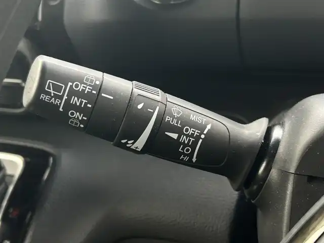 ホンダ Ｎ ＢＯＸ カスタム G L ホンダセンシング 埼玉県 2018(平30)年 4.6万km プラチナホワイトパール ・ワンオーナー/・外部検査済み/・純正ナビゲーション/・CD/DVD/Bluetooth/・バックカメラ/・追従クルーズコントロール/・レーダーブレーキ/・レーンキープ/・両側電動スライドドア/・革調シートカバー/・LEDヘッドライト/・コーナーセンサー/・スリップコントロール/・フロアマット/・ドアバイザー/・ドライブレコーダー/・ビルトインETC/・スマートキー/・スペアキー/・新車保証書/・取扱説明書