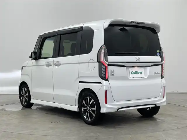ホンダ Ｎ ＢＯＸ カスタム G L ホンダセンシング 埼玉県 2018(平30)年 4.6万km プラチナホワイトパール 純正ナビ/ CD DVD Bluetooth/バックカメラ/両側電動スライドドア/アダプティブクルーズコントロール/衝突軽減ブレーキ/レーンキープアシスト/革調シートカバー/LEDヘッドライト/コーナーセンサー/ドライブレコーダー/ビルトインETC/スマートキー
