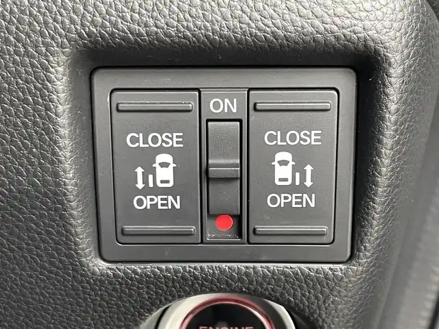 ホンダ Ｎ ＢＯＸ カスタム G L ホンダセンシング 埼玉県 2018(平30)年 4.6万km プラチナホワイトパール 純正ナビ/ CD DVD Bluetooth/バックカメラ/両側電動スライドドア/アダプティブクルーズコントロール/衝突軽減ブレーキ/レーンキープアシスト/革調シートカバー/LEDヘッドライト/コーナーセンサー/ドライブレコーダー/ビルトインETC/スマートキー