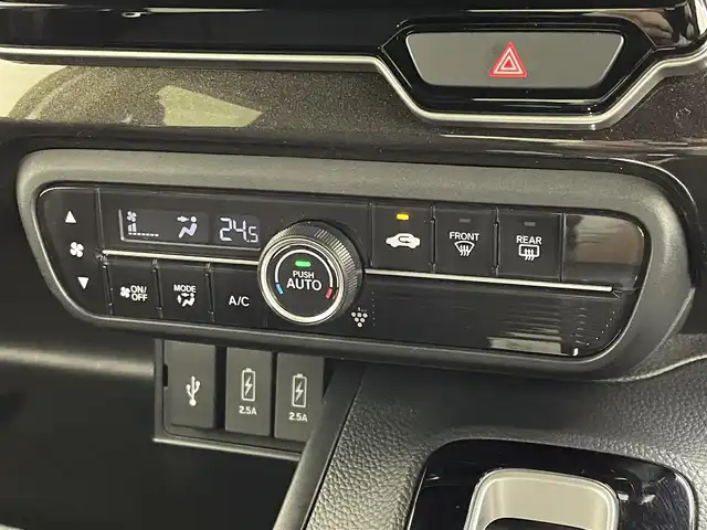 ホンダ Ｎ ＢＯＸ カスタム G L ホンダセンシング 埼玉県 2018(平30)年 4.6万km プラチナホワイトパール 純正ナビ/ CD DVD Bluetooth/バックカメラ/両側電動スライドドア/アダプティブクルーズコントロール/衝突軽減ブレーキ/レーンキープアシスト/革調シートカバー/LEDヘッドライト/コーナーセンサー/ドライブレコーダー/ビルトインETC/スマートキー