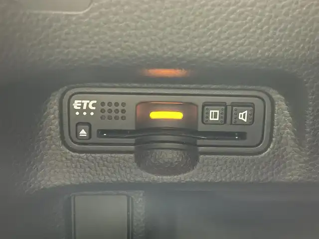 ホンダ Ｎ ＢＯＸ カスタム G L ホンダセンシング 埼玉県 2018(平30)年 4.6万km プラチナホワイトパール 純正ナビ/ CD DVD Bluetooth/バックカメラ/両側電動スライドドア/アダプティブクルーズコントロール/衝突軽減ブレーキ/レーンキープアシスト/革調シートカバー/LEDヘッドライト/コーナーセンサー/ドライブレコーダー/ビルトインETC/スマートキー