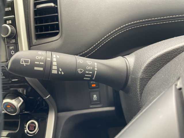 日産 セレナ ハイウェイスター G 愛知県 2017(平29)年 4.7万km ブリリアントホワイトパール プロパイロット/純正9型ナビ/フリップダウンモニター/全方位カメラ/両側パワースライドドア/クルーズコントロール/バックカメラ/コーナーセンサー/純正アルミホイール/LEDヘッドライト/オートライト/ドライブレコーダー/ETC/衝突軽減システム/フルセグ/CD DVD/Bluetooth/ステアリングスイッチ/スマートキー/プッシュスタート