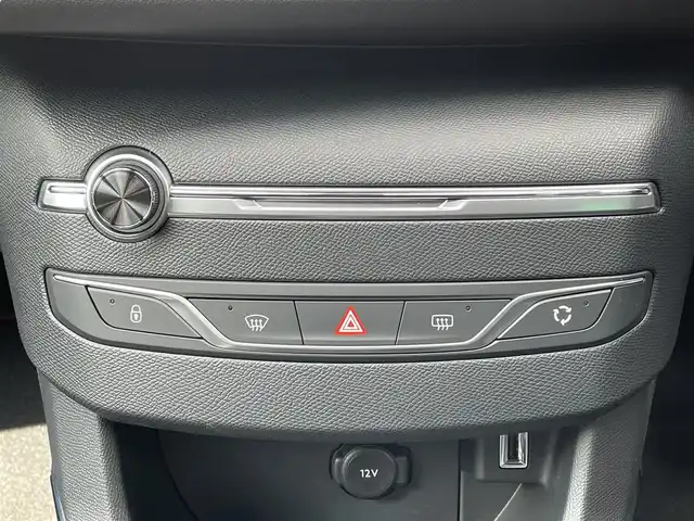 プジョー ３０８ SW GT ブルーHDi 岐阜県 2019(平31)年 1.7万km ネイクルホワイト 純正ディスプレイオーディオ/(Bluetooth/FM)/バックカメラ/クルーズコントロール/コーナーセンサー/ブラインドスポットモニター/レーンキープアシスト/プリクラッシュセーフティー/パドルシフト/ドライブレコーダー/LEDヘッドライト/ルーフレール/ETC/スマートキー/プッシュスタート/アイドリングストップ/保証書/取扱説明書